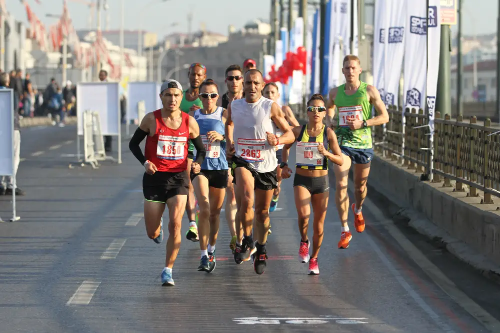 Istanbul,,Turkey,-,November,11,,2018:,Athletes,Running,In,40.